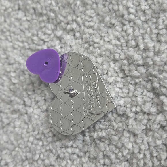 Kind Heart Shaped Pin - Picture 3 of 3